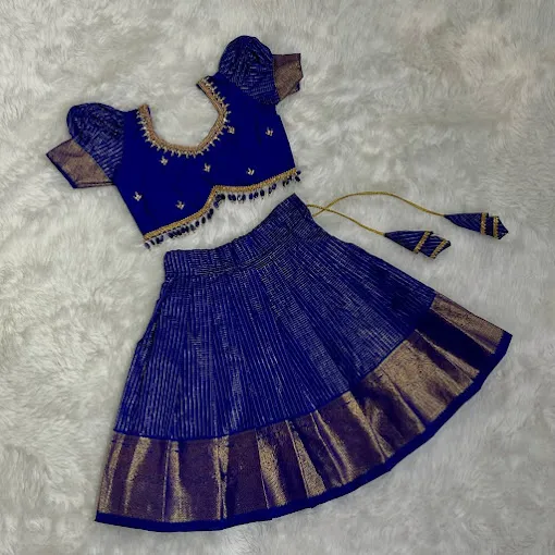 Amutham Fashions